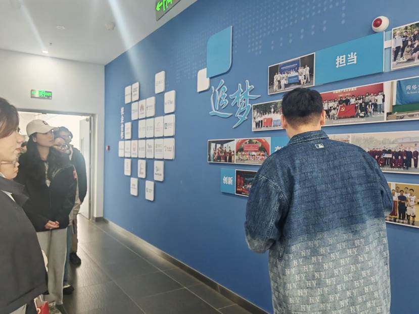 72d008f2ef559ab40ab715a32d18876e